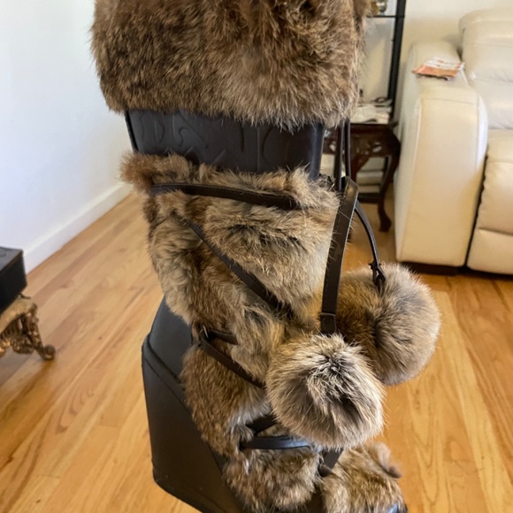 Ash fur boots - Picture 3 of 11